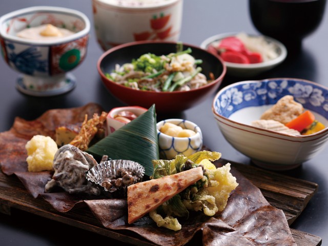 飛騨ともえホテル　起し太鼓茶屋